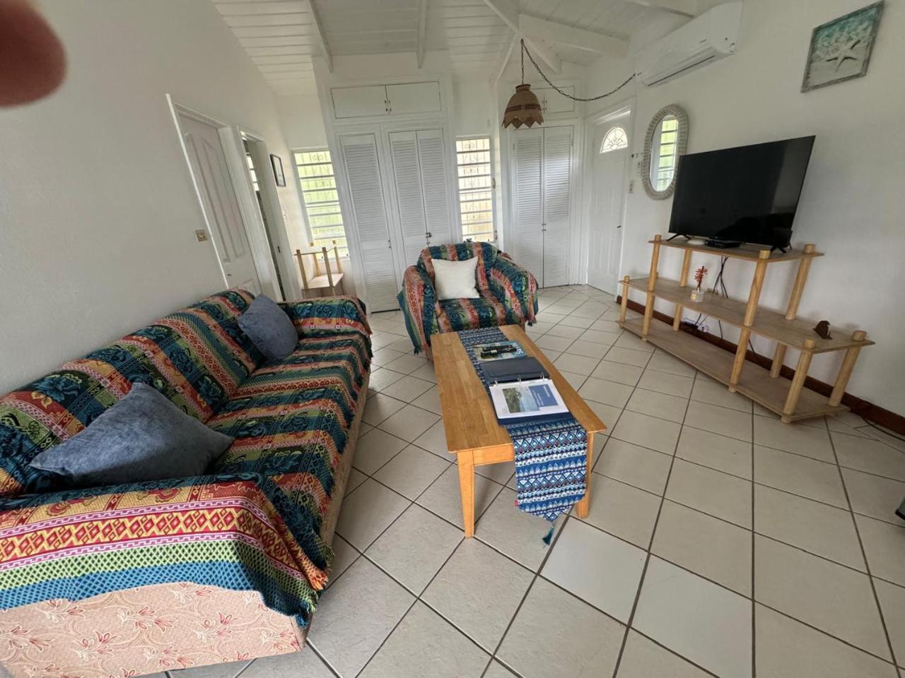 Halcyon Heights Condominium Dickenson Bay 外观 照片